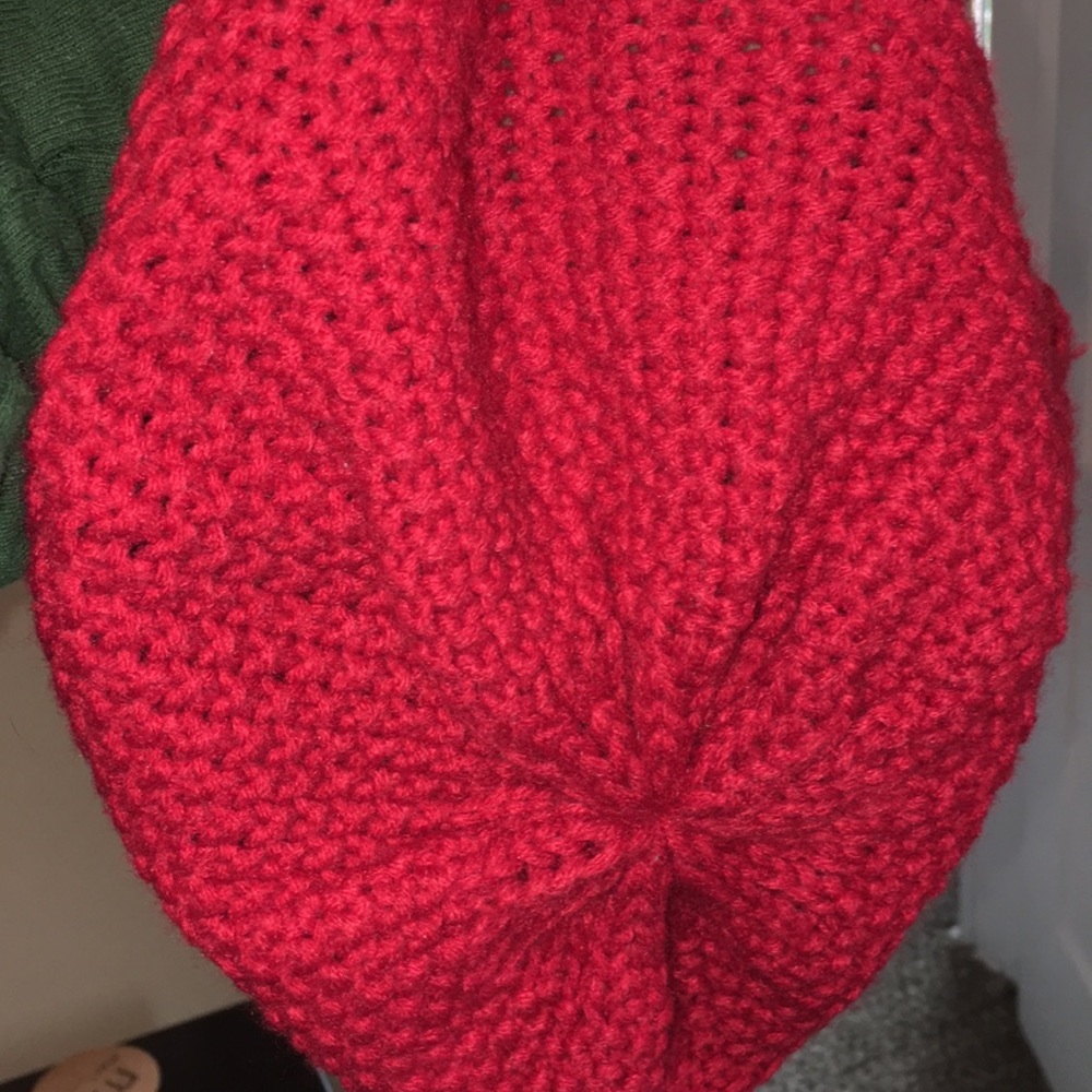 Red Beret - Picture 2 of 2